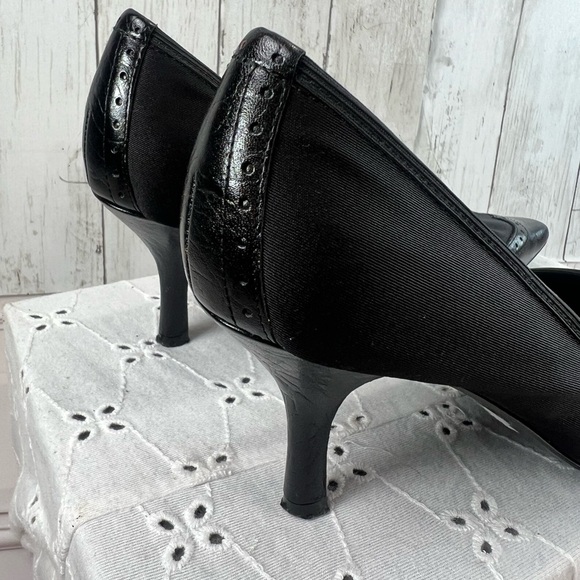 Black kitten Heel Pointy Toe unisa women Two-Tone Fabric Canvas & Leather Sz 6M - Picture 12 of 17